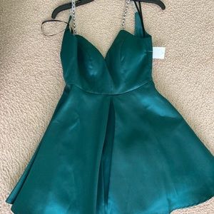 NEW (UNUSED) EMERALD HOCO/PARTY DRESS, Size 0